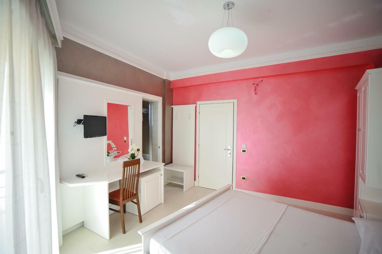 Iliria Internacional Hotel Dıraç Dış mekan fotoğraf